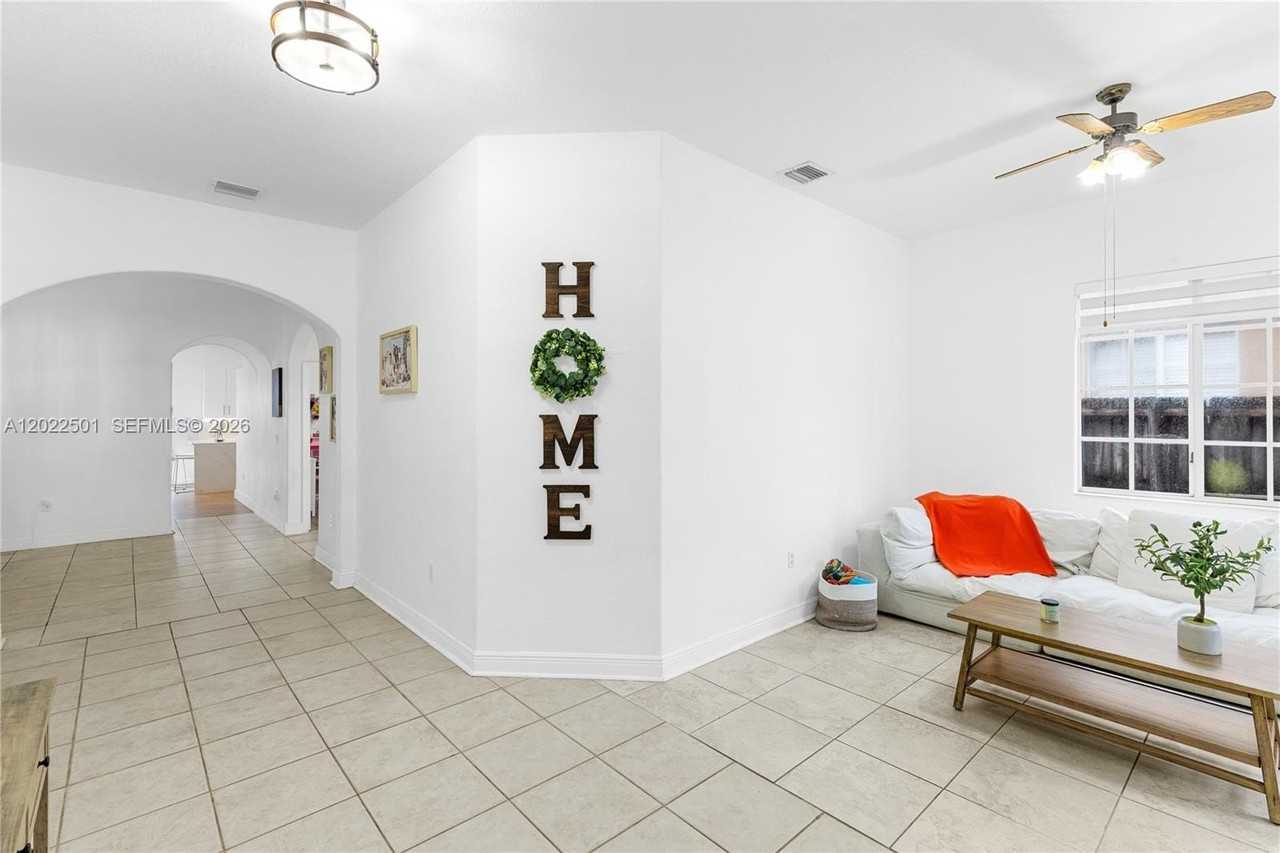 14942 Nw 89th Ct - Photo 4 of 27