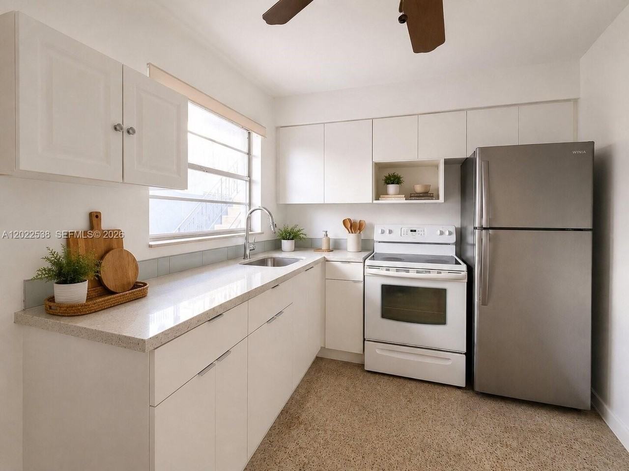 1426 Sw 5th St #2 - Photo 5 of 27