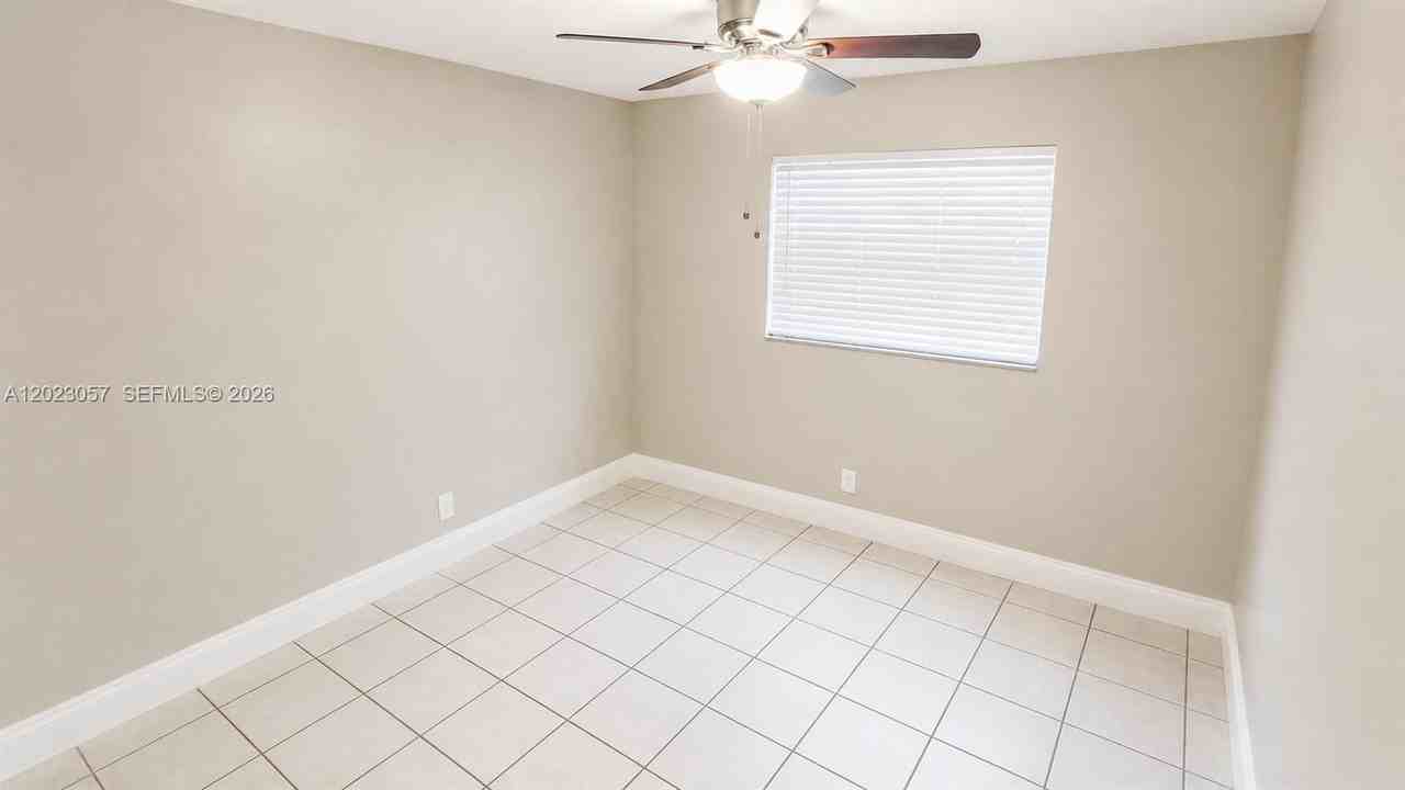 2845 Nw 13th Ct #1 - Photo 6 of 8
