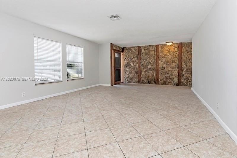 3910 Nw 4th Ct #3910 - Photo 5 of 34