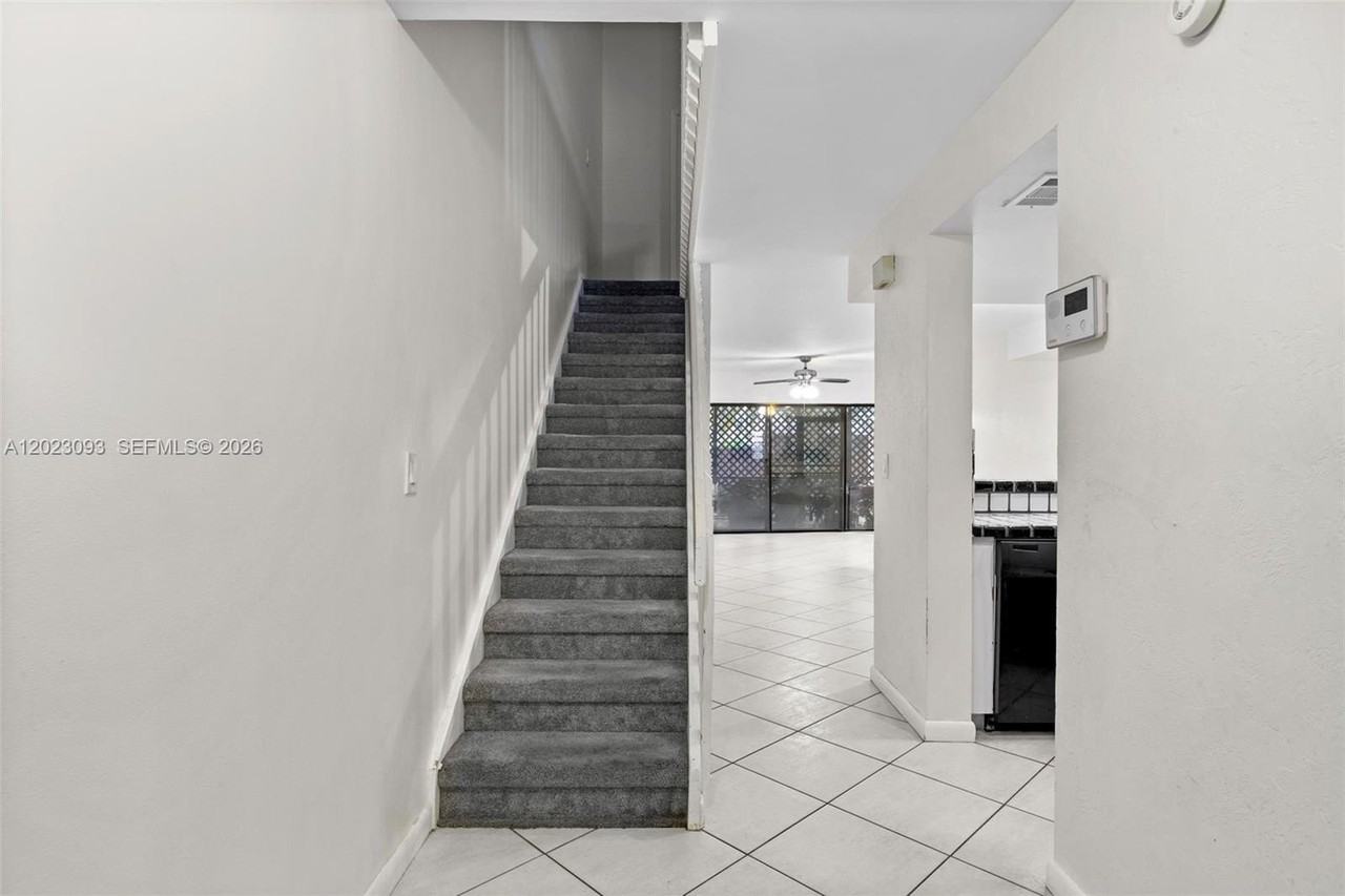 4241 Sw 71st Way #4241 - Photo 3 of 37