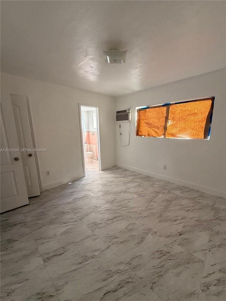 154 W 26th St #2 - Photo 2 of 7