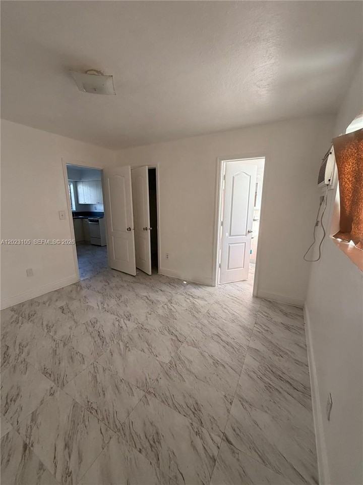 154 W 26th St #2 - Photo 3 of 7