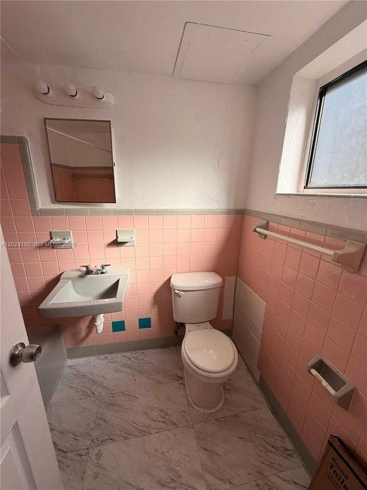 154 W 26th St #2 - Photo 6 of 7