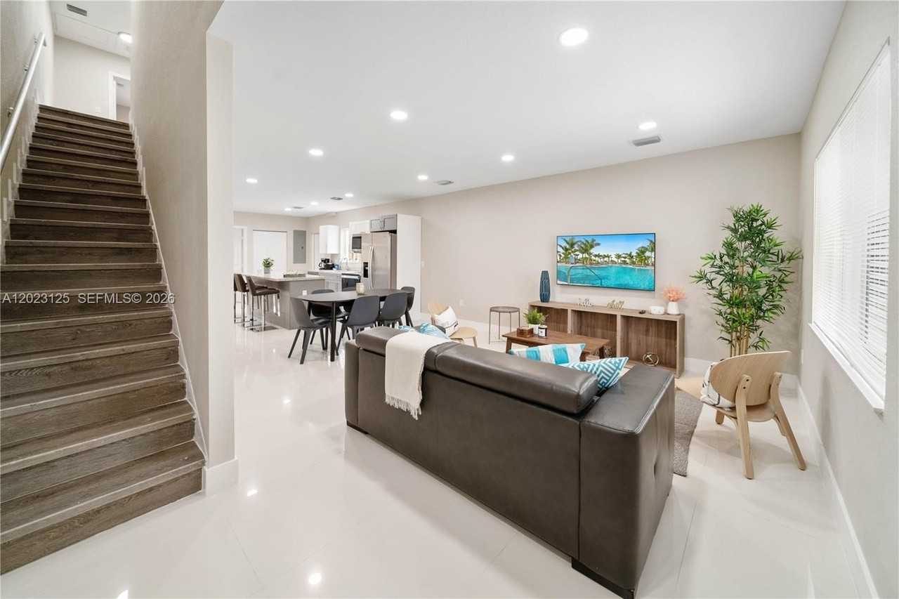 1770 Nw 55th St #1770 - Photo 6 of 21