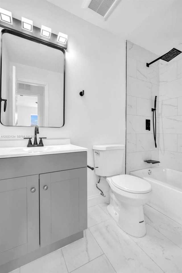 2572 Nw 20th St #0 - Photo 7 of 36