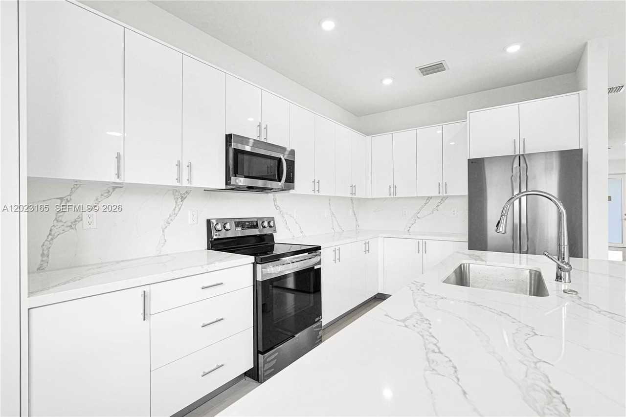 22555 Sw 125th Ave #13A - Photo 4 of 49