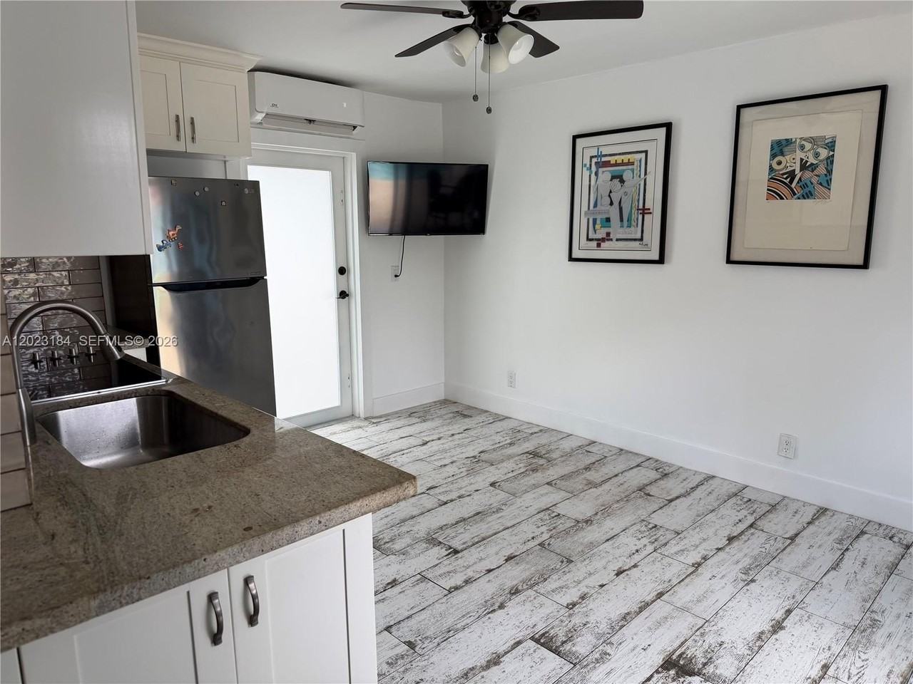 3837 Ne 17th Ave - Photo 3 of 7