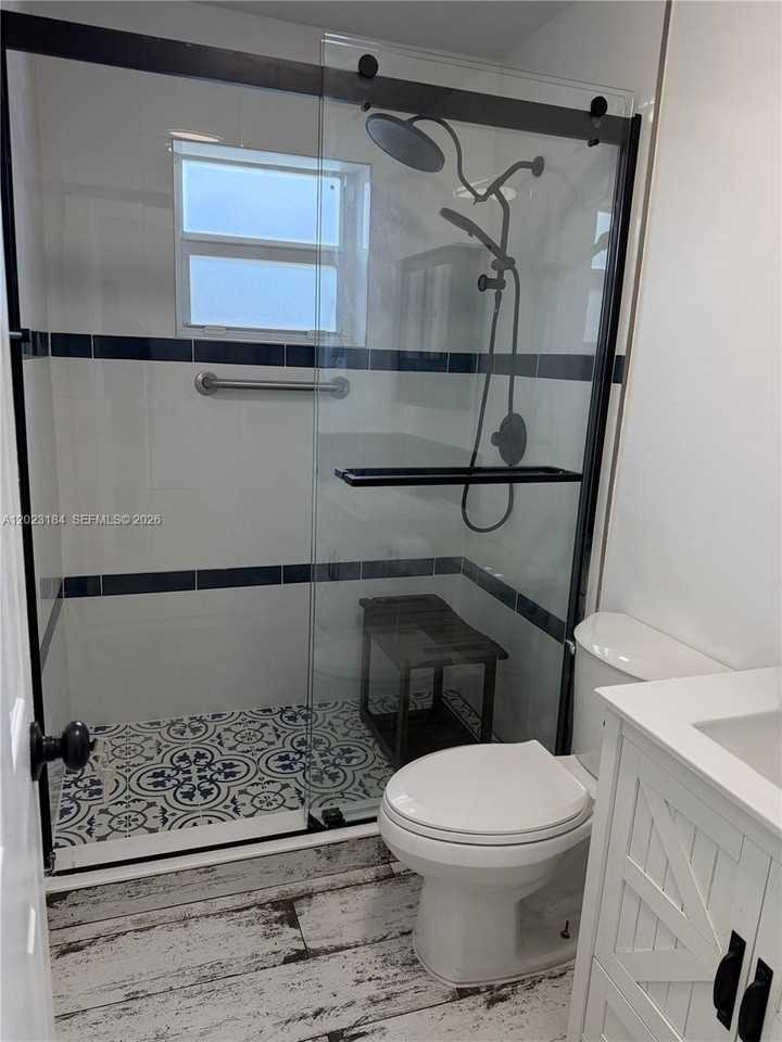 3837 Ne 17th Ave - Photo 4 of 7