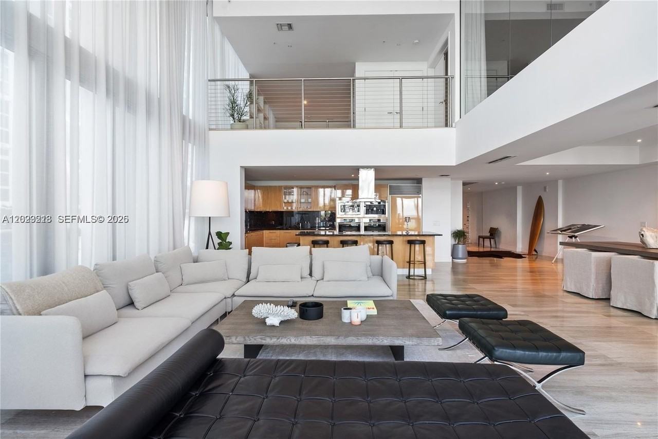 6899 Collins Ave #202 - Photo 4 of 18