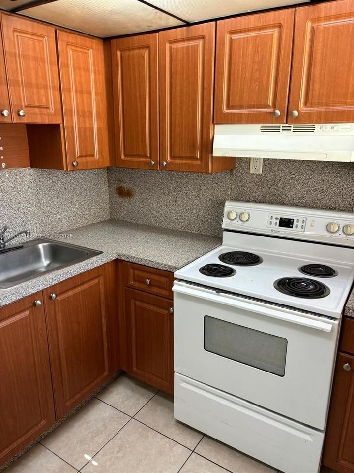 3050 S Dixie Hwy #203 - Photo 3 of 10