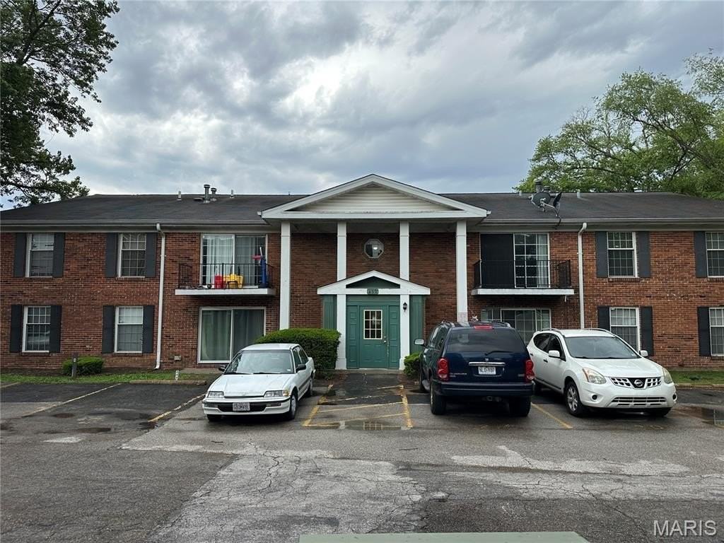 452 Chapel Ridge Dr #H - Photo 2 of 33