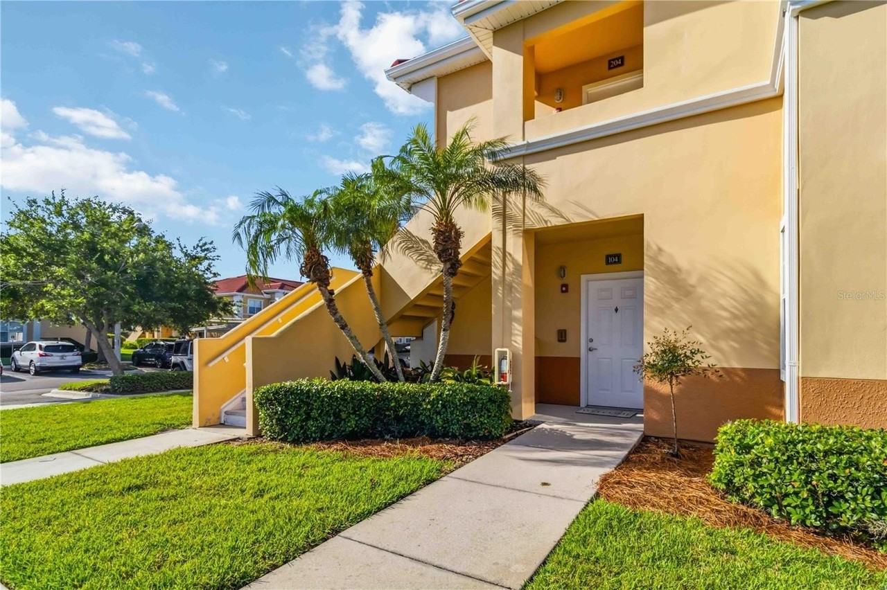 1025 Villagio Cir #204 - Photo 4 of 39