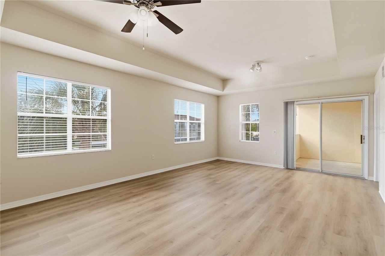 1025 Villagio Cir #204 - Photo 6 of 39