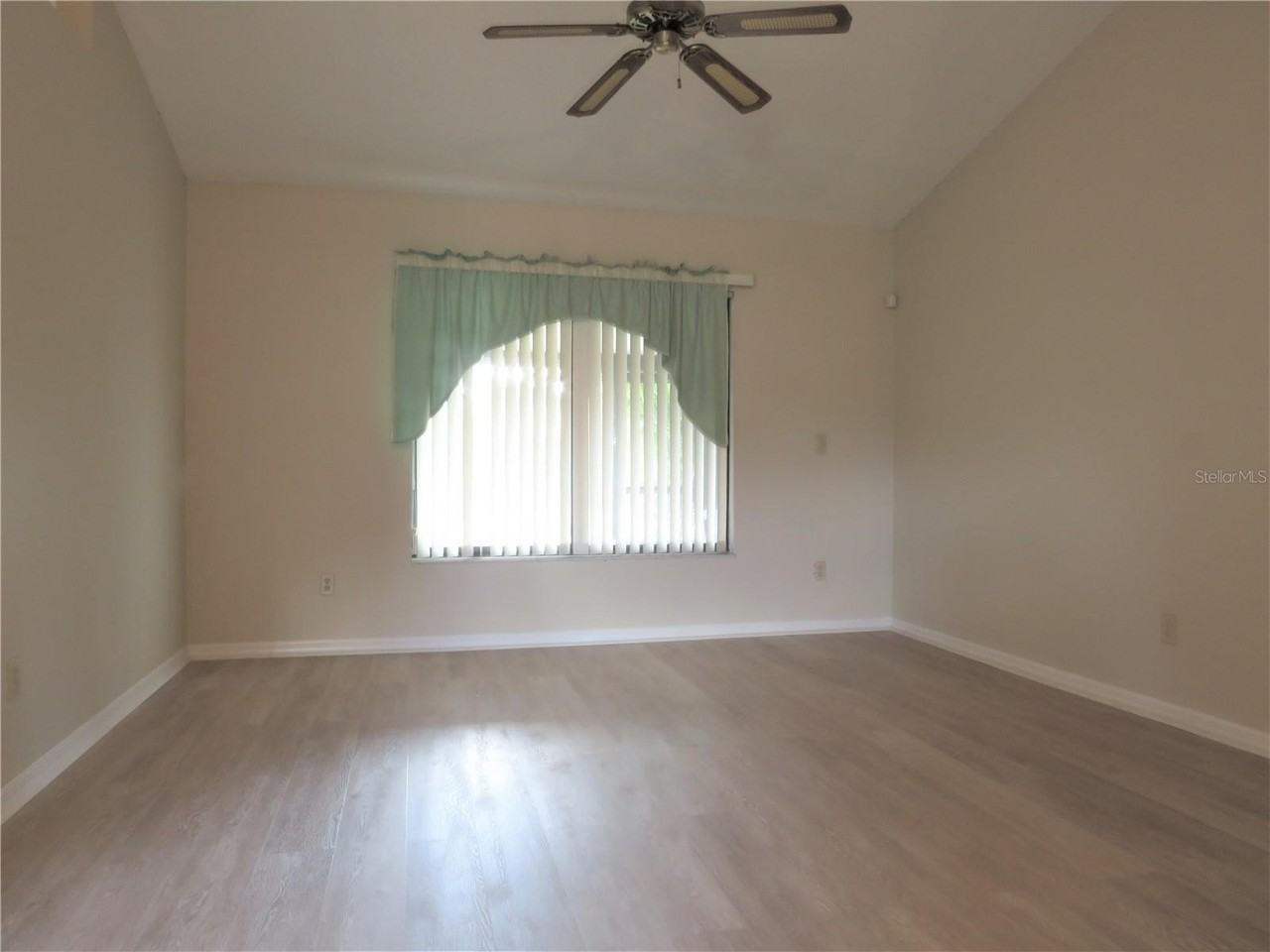 3152 Pell Mell Dr - Photo 4 of 21