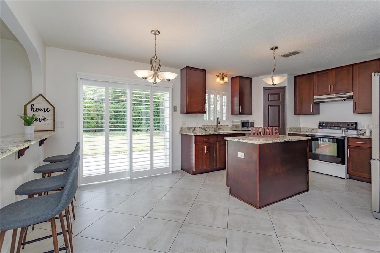 169 Sawyerwood Pl - Photo 3 of 28