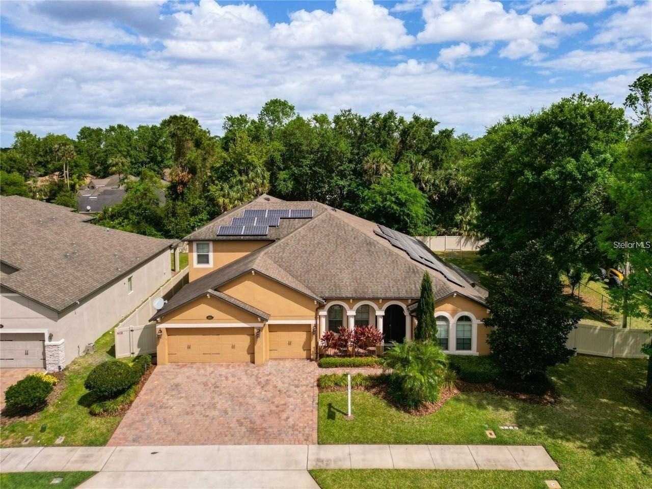 600 Stone Oak Dr - Photo 2 of 46