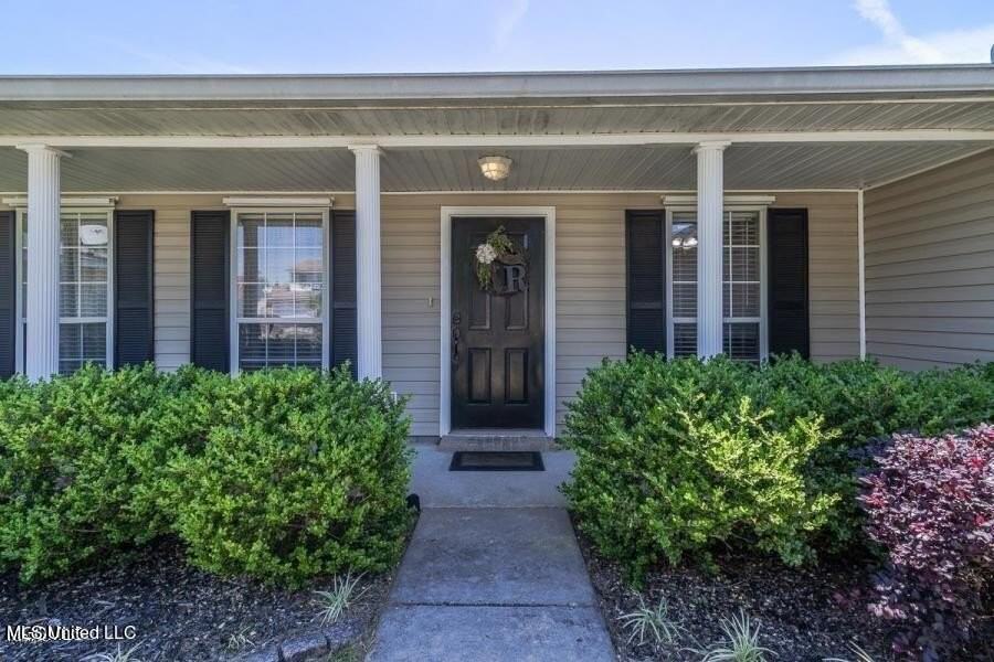 16222 Saddle Dr - Photo 2 of 29