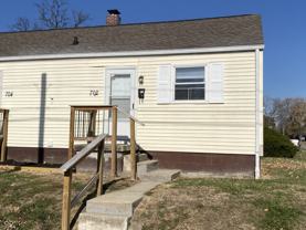 702 W 23rd St - Photo 1 of 1