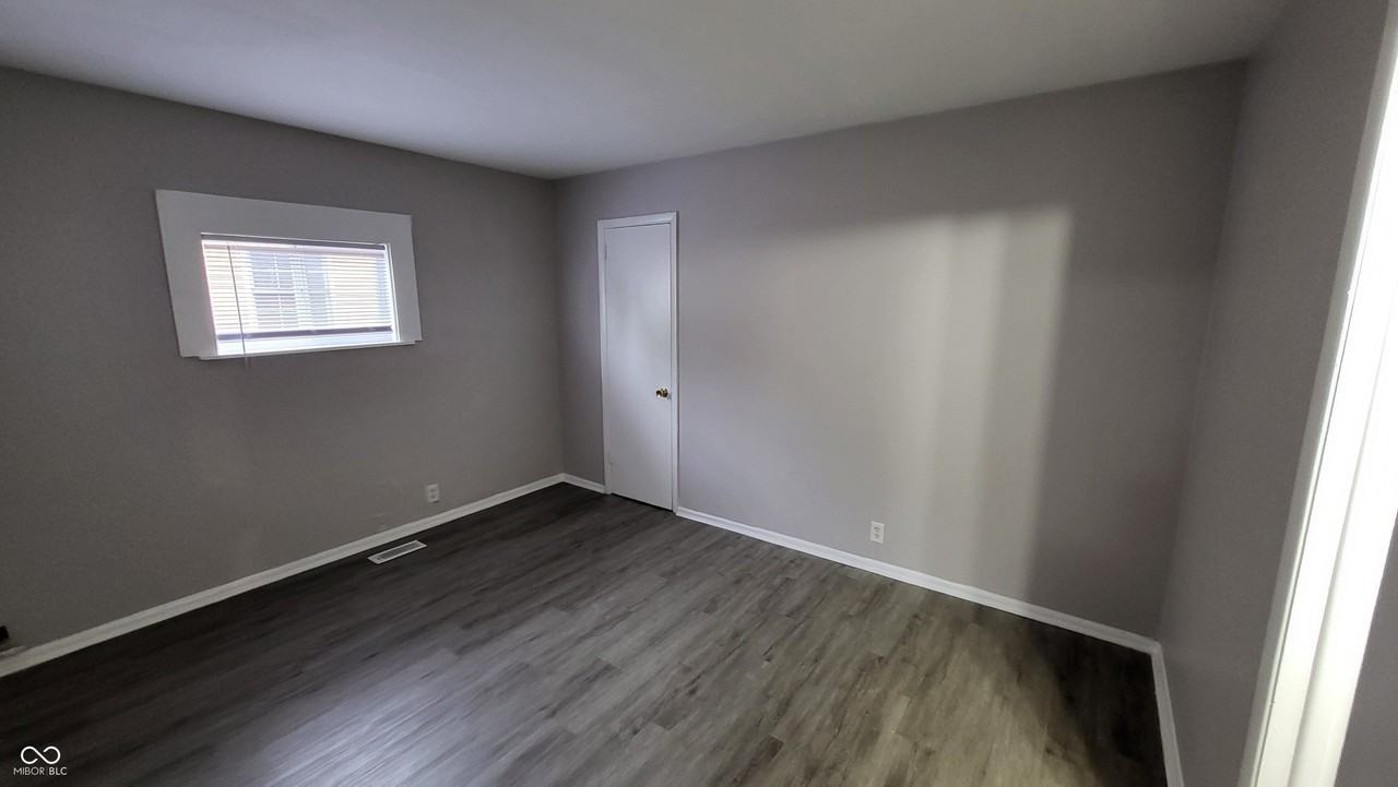 2820 Caroline Ave - Photo 7 of 16
