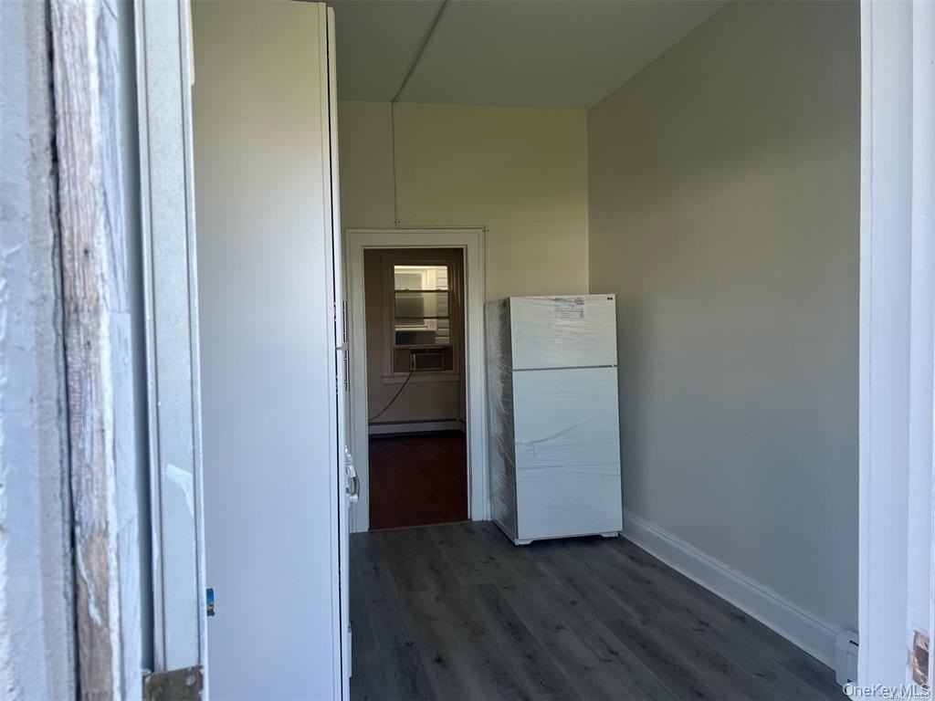 68 Jerusalem Ave - Photo 4 of 10