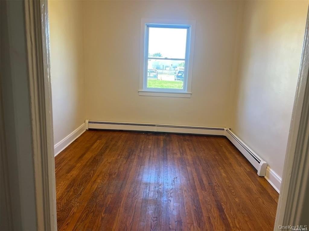 68 Jerusalem Ave - Photo 7 of 10