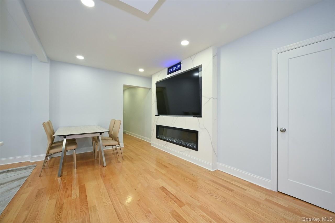 10525 65th Ave #4F - Photo 7 of 9