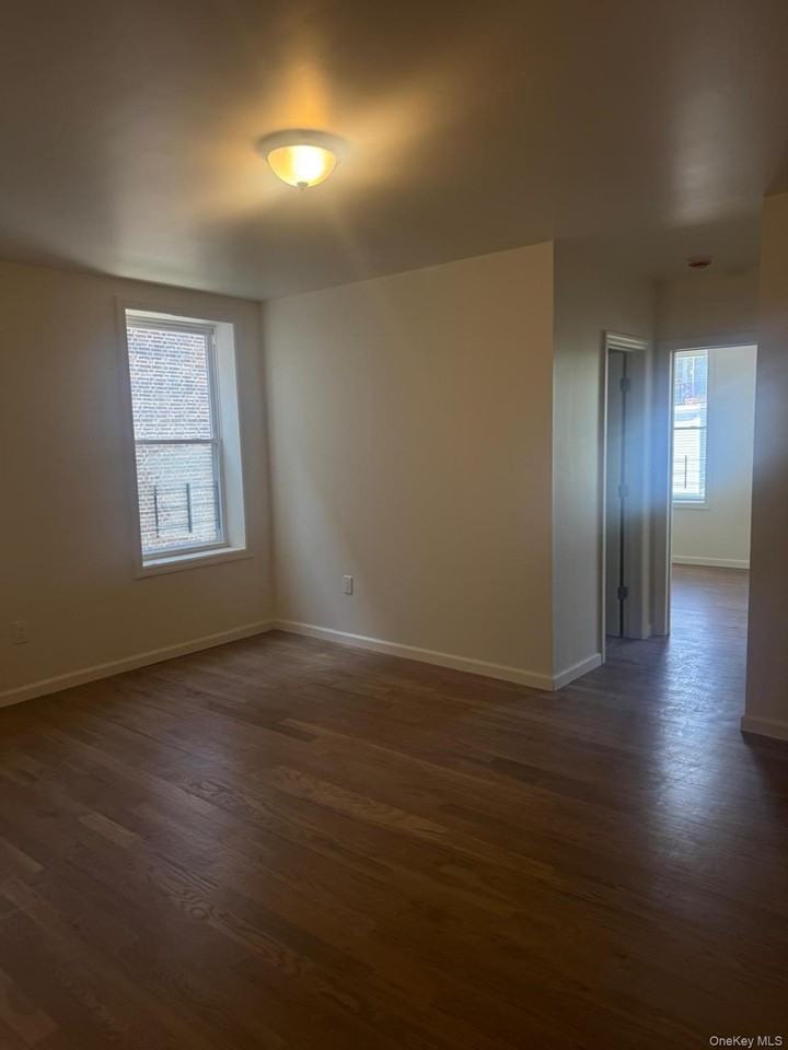 40 Caryl Ave - Photo 4 of 11