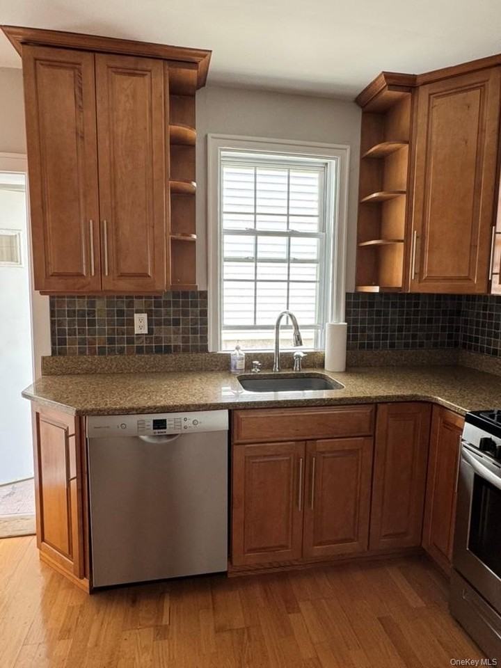 69 Illinois Ave - Photo 5 of 18