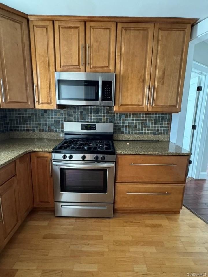 69 Illinois Ave - Photo 6 of 18