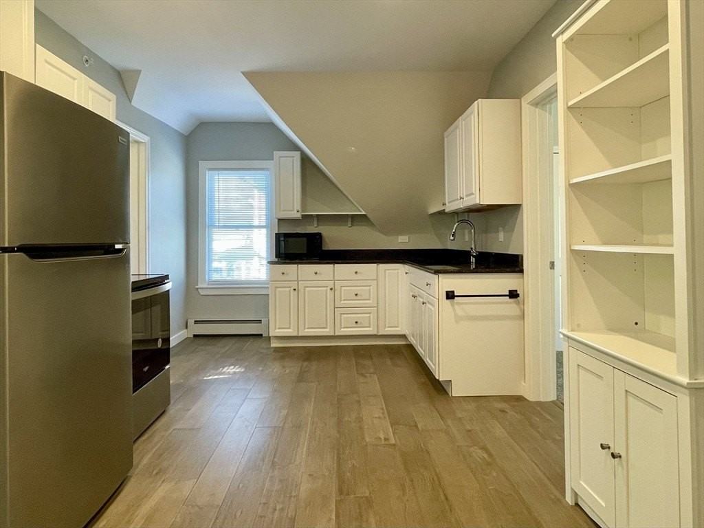 118 Vernon St #4 - Photo 3 of 12