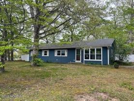 31 Chain Blvd - Photo 1 of 1