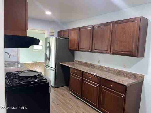 31 Chain Blvd - Photo 5 of 18