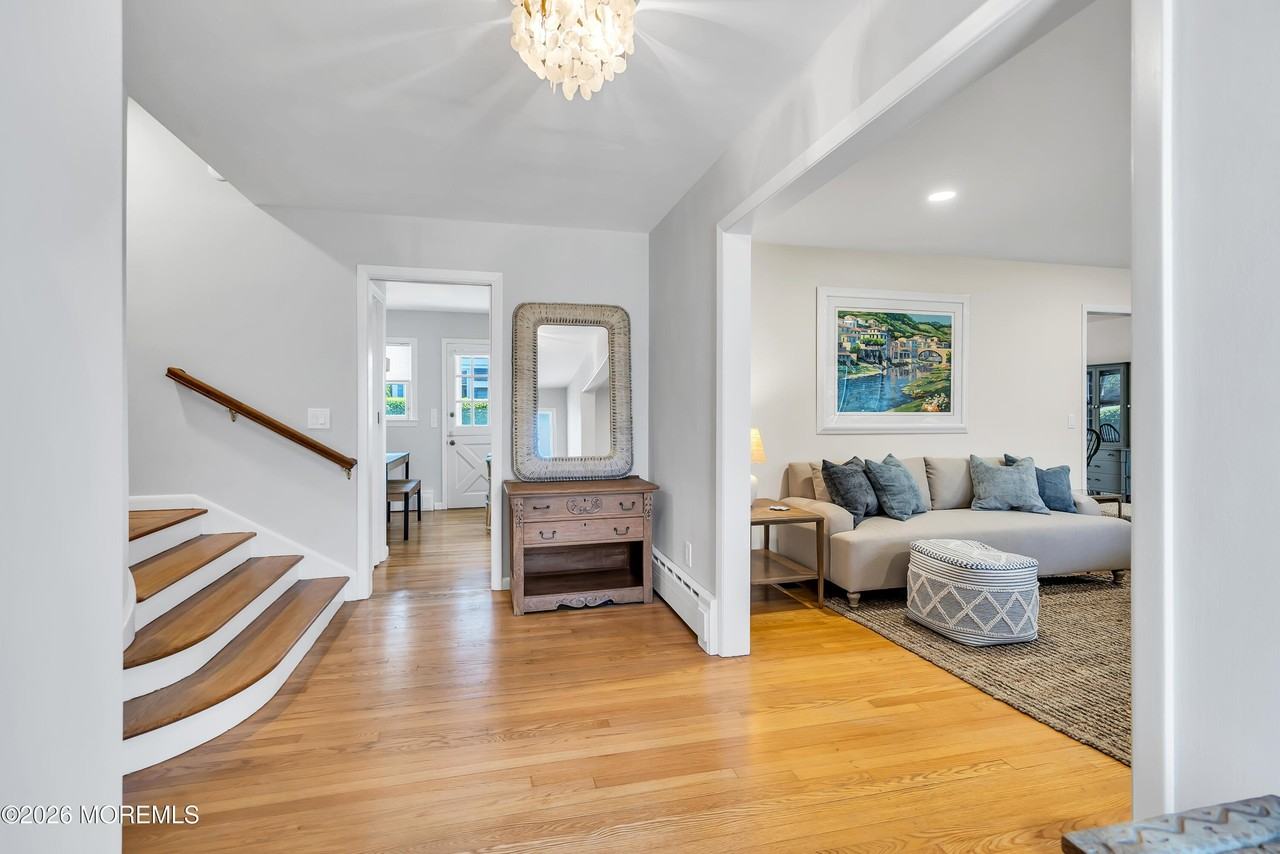 417 Brooklyn Blvd - Photo 2 of 22