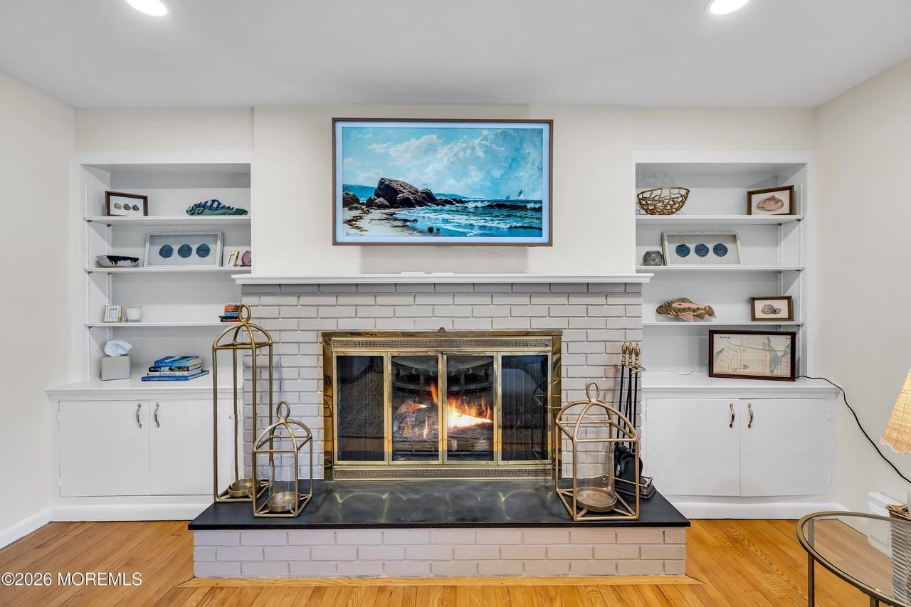 417 Brooklyn Blvd - Photo 4 of 22
