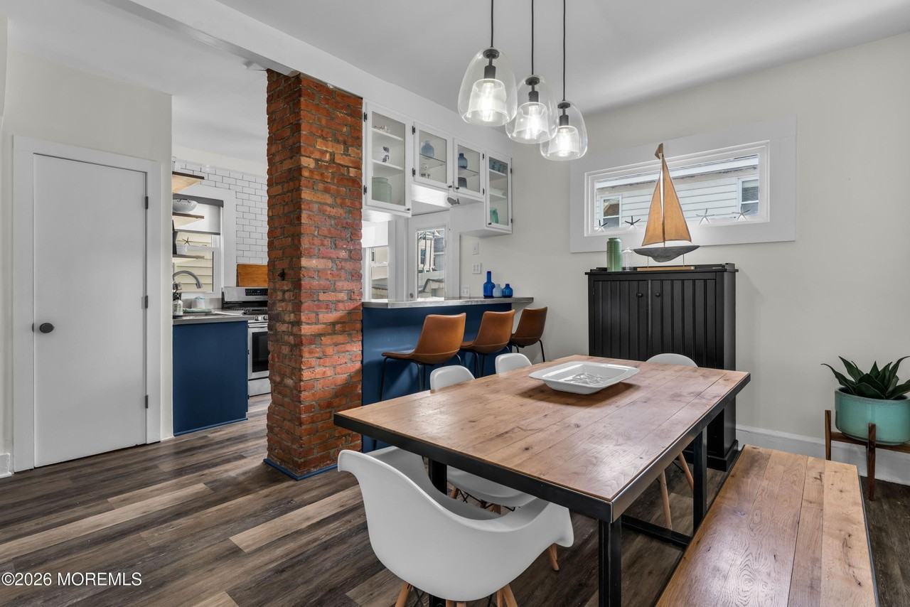 1208 Bond St - Photo 5 of 20