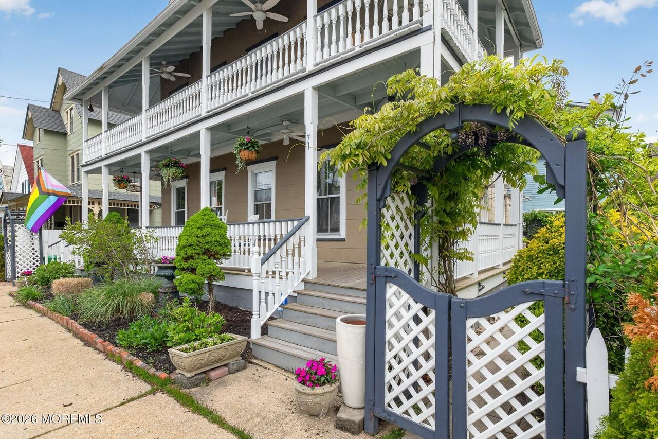 71 Webb Ave #B - Photo 2 of 16
