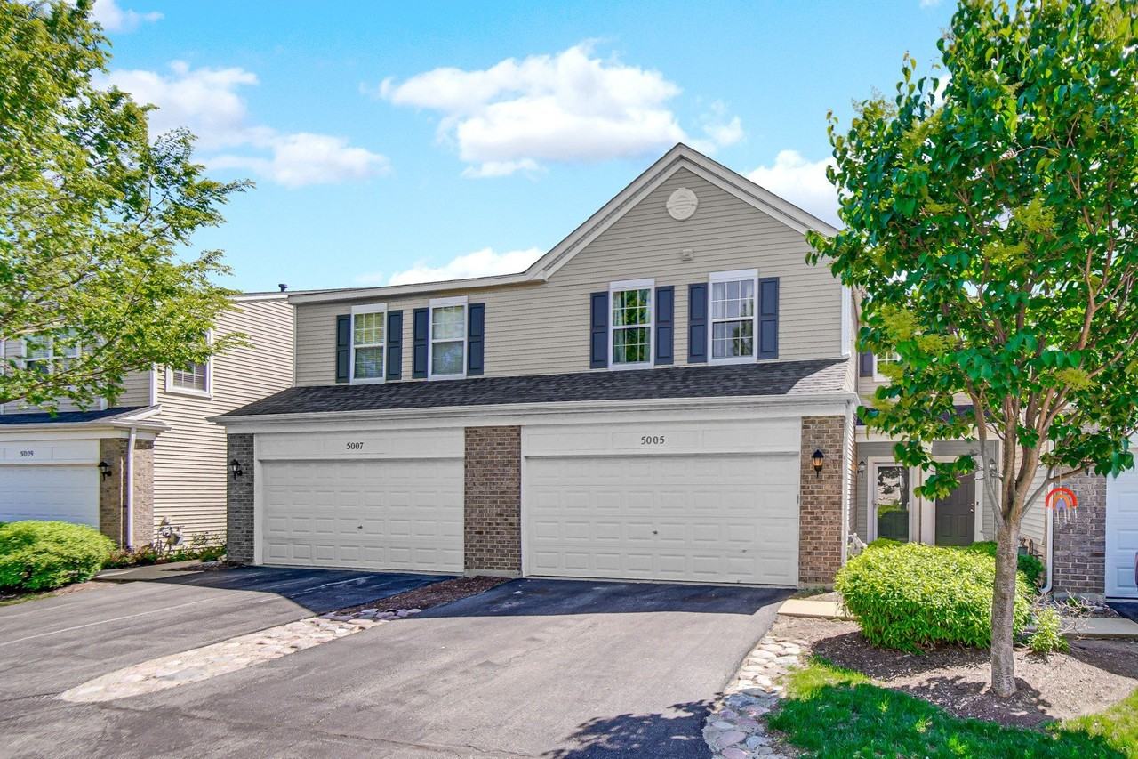 5005 Corning Ct - Photo 2 of 26