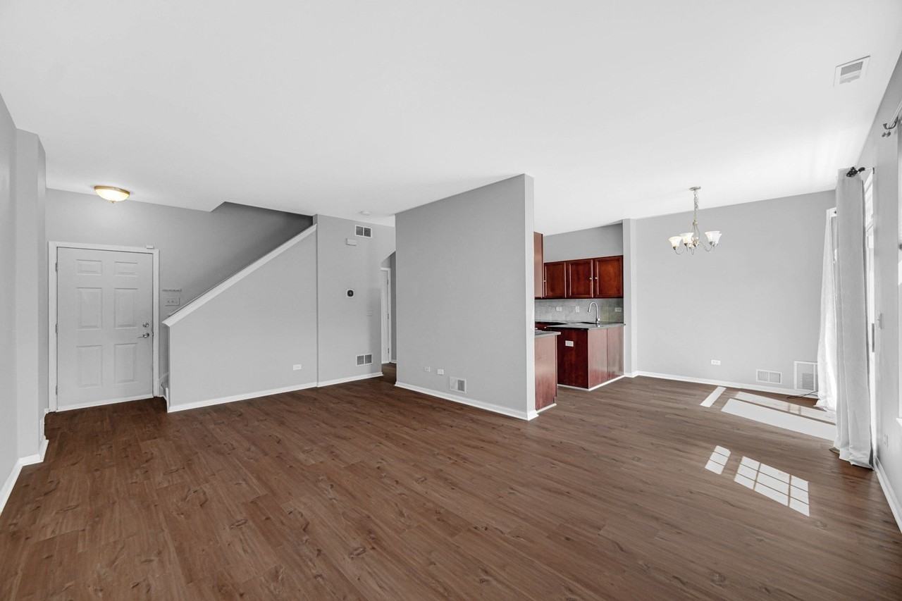 5005 Corning Ct - Photo 5 of 26