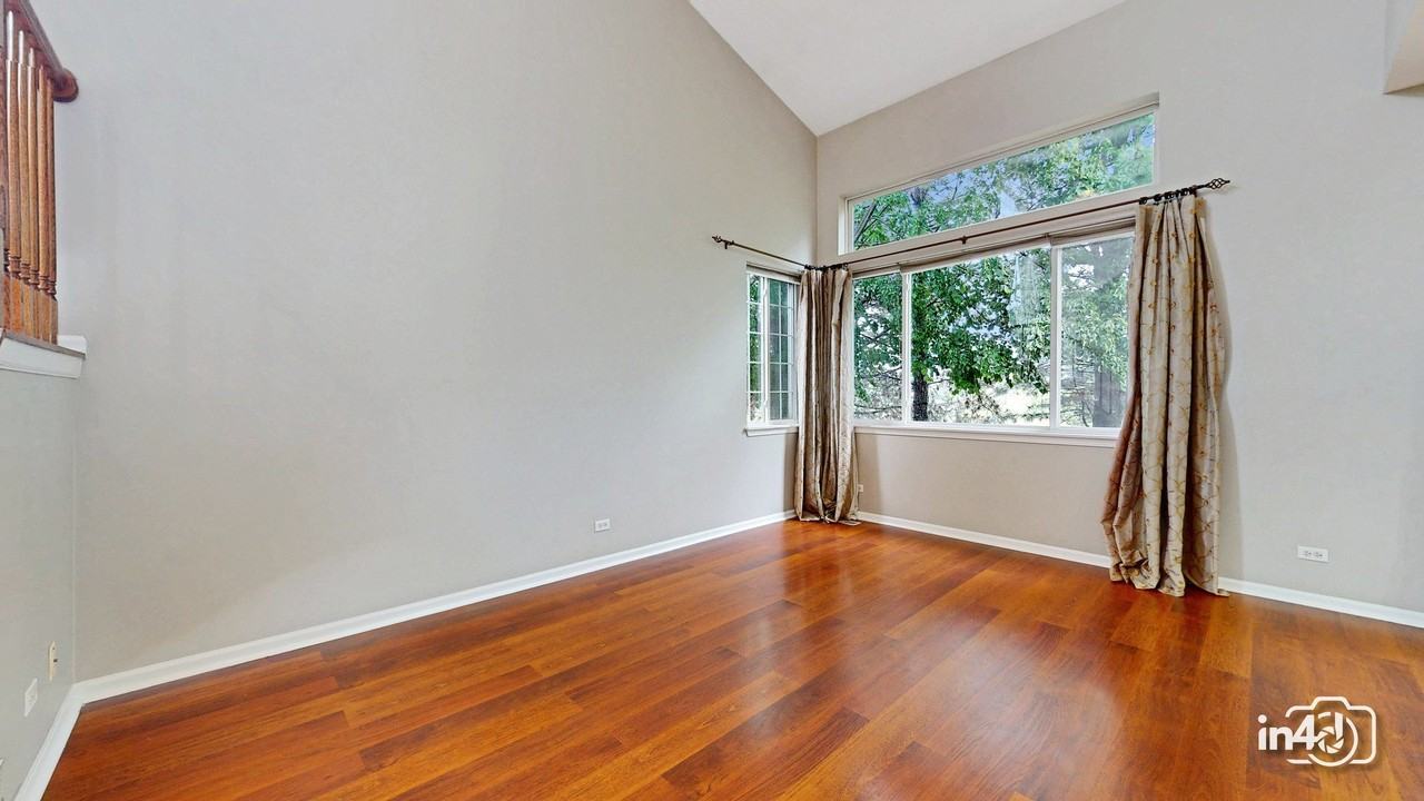2917 Kentshire Cir #2917 - Photo 3 of 33