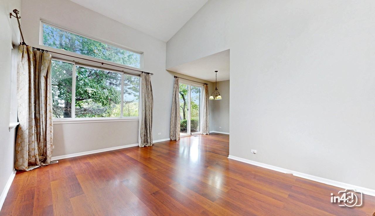 2917 Kentshire Cir #2917 - Photo 4 of 33