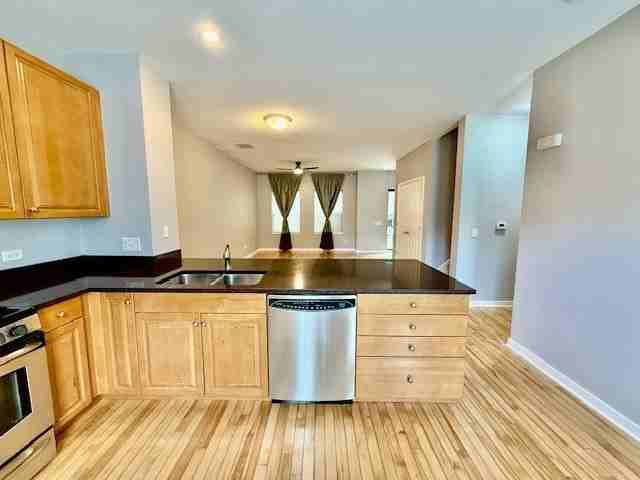 1138 W Washburne Ave #1138 - Photo 4 of 18