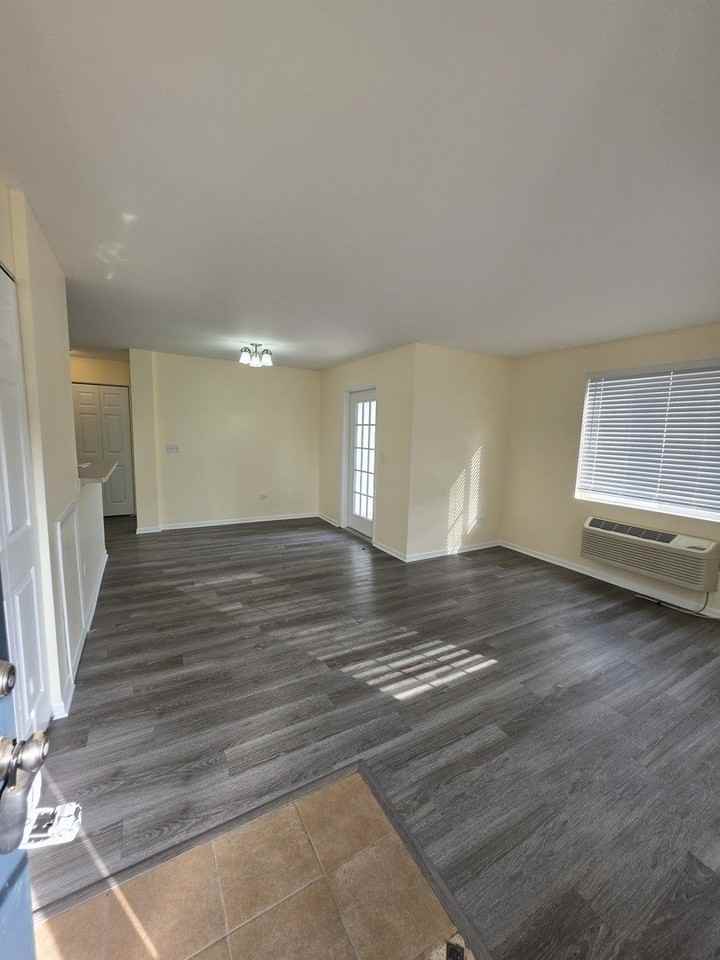 101 Silverstone Dr #101 - Photo 2 of 21