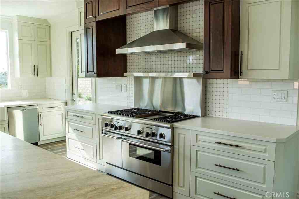 30 Skycrest - Photo 7 of 18