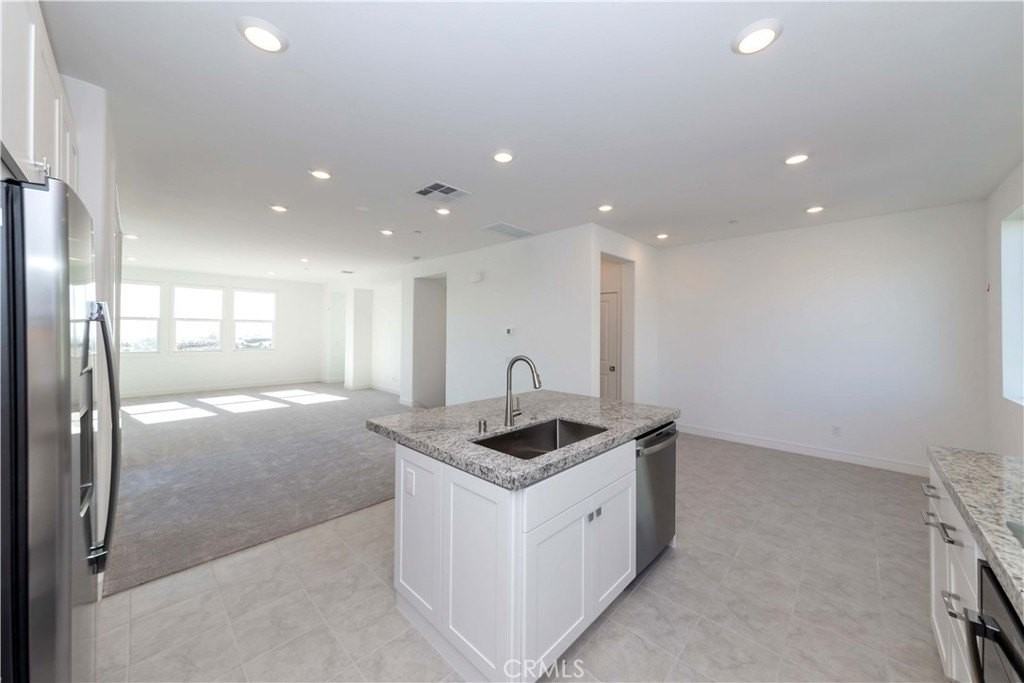 460 Palermo - Photo 6 of 12