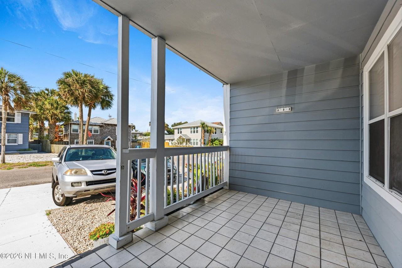 214 Margaret St - Photo 6 of 25