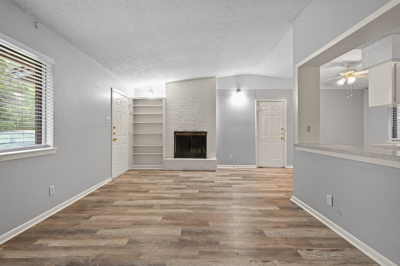 8910 Little Walnut Pkwy #A - Photo 3 of 10