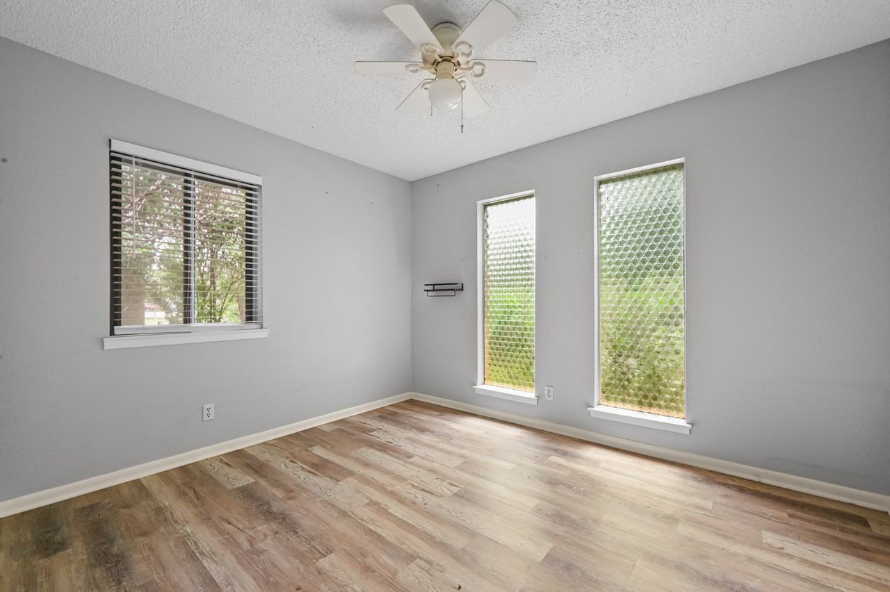 8910 Little Walnut Pkwy #A - Photo 7 of 10