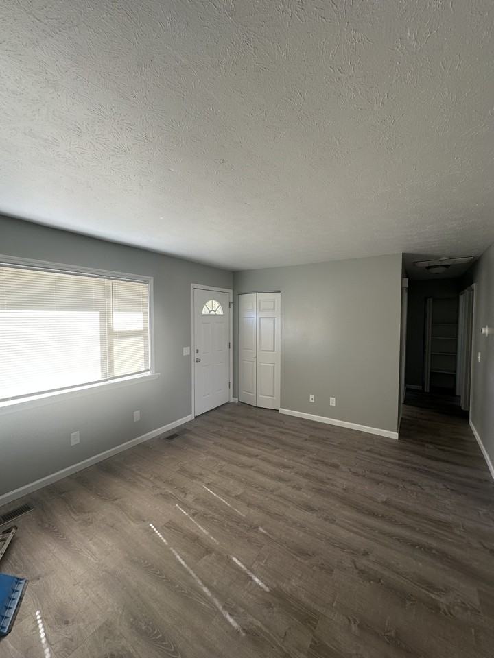 186 Bernower Ave Sw #186 - Photo 2 of 8