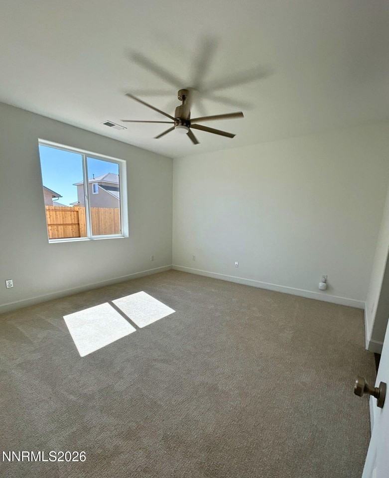 3247 Eleanor Way - Photo 5 of 16